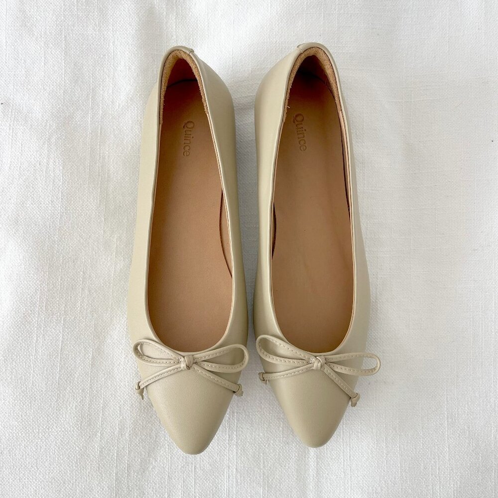 (NEW) Quince Italian Leather beige pointed toe ballet flats with bow - size 8